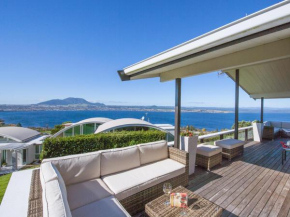 Heights Haven - Acacia Bay Holiday Home, Taupo